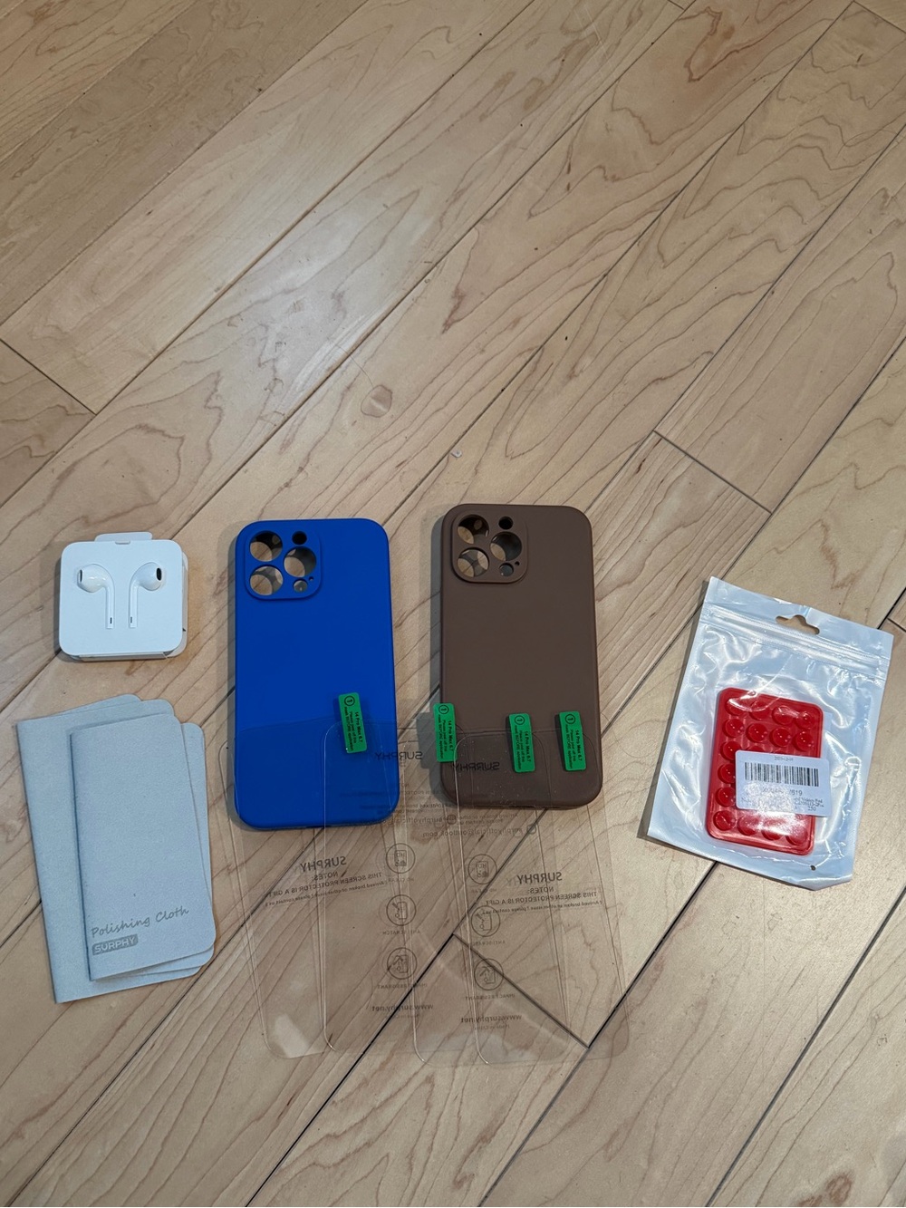 iPhone 14 Pro Max cases (2) and charging cables (6)
